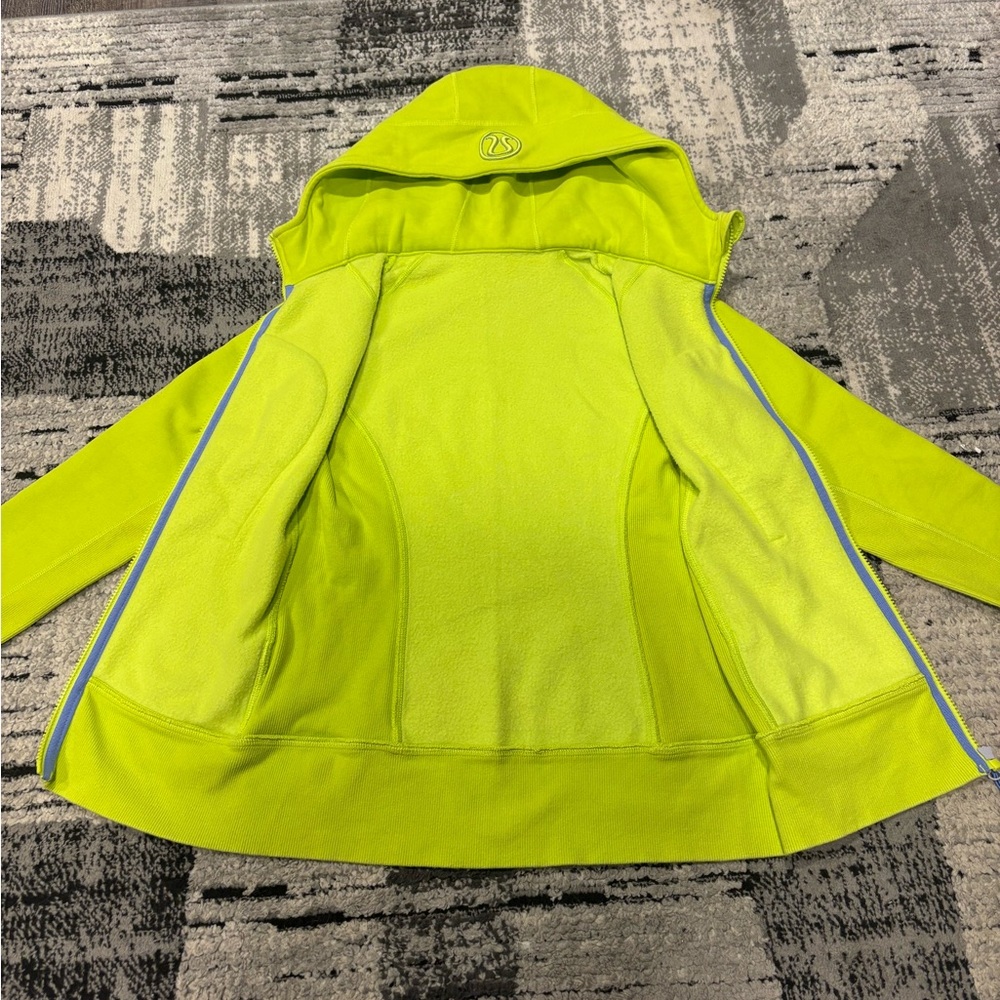 Lululemon Scuba Hoodie II - Picture 4 of 7